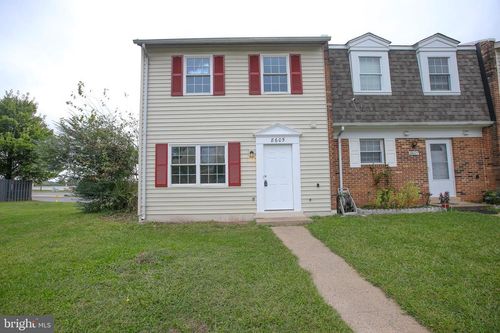 8605 Burnside Ct, MANASSAS PARK, VA, 20111-2322 | Card Image