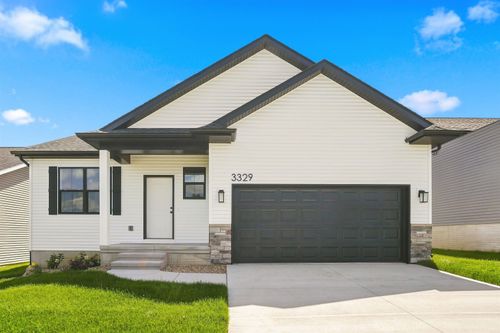 3329 Lincolnshire Rd, Waterloo, IA, 50701-7700 | Card Image