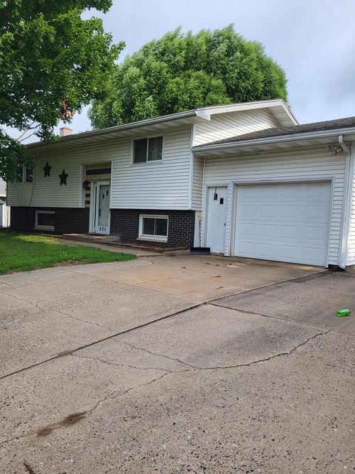 425 Church Street, Holmen, WI, 54636 | Card Image