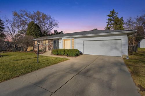 414 Woodview Drive, Sun Prairie, WI, 53590 | Card Image