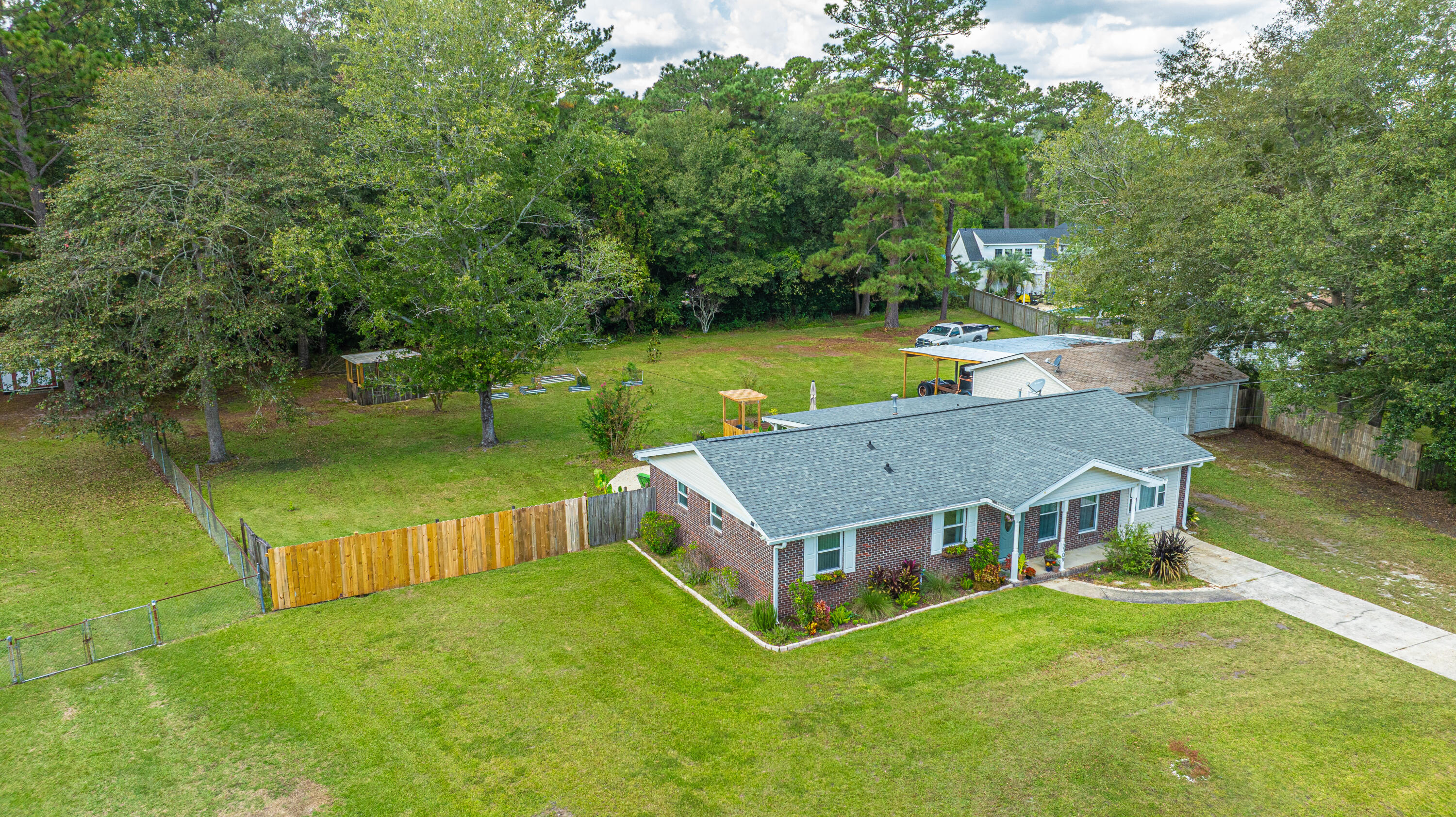 Pinewood Dr, Ladson, SC 29456