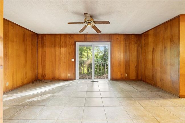 300 S Dale Ave, House other with 3 bedrooms, 2 bathrooms and null parking in Calhoun GA | Image 6