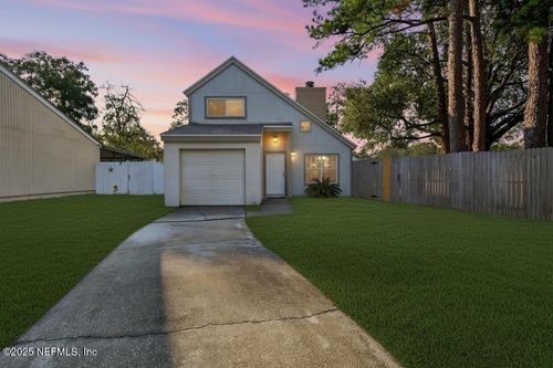 4910 Natures Hollow Way N, Jacksonville, FL, 32217-4767 | Card Image