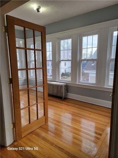 74 Summer St, Woonsocket, RI, 02895-1147 | Card Image