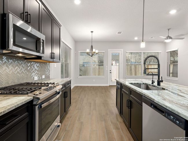 UNIT-30 - 5843 Whitby Rd, House other with 3 bedrooms, 4 bathrooms and null parking in San Antonio TX | Image 13