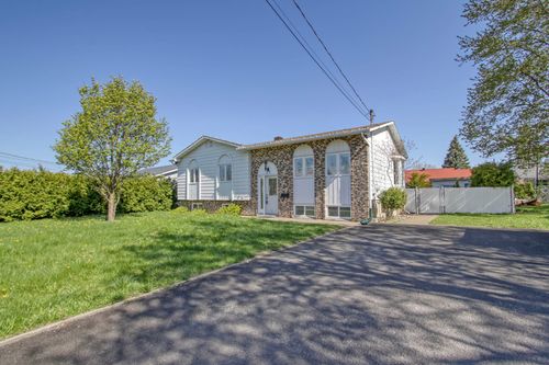 17 Rue Poupart, Châteauguay, QC, J6K1Z7 | Card Image