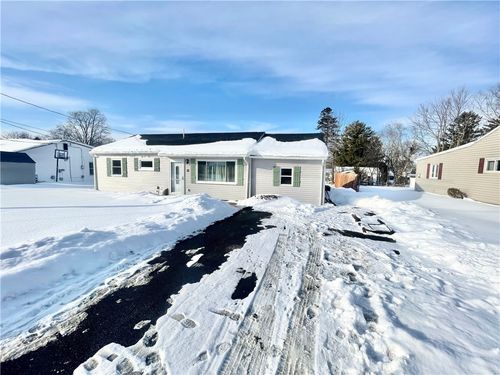 39 Elmhurst Cir, Auburn, NY, 13021-8400 | Card Image