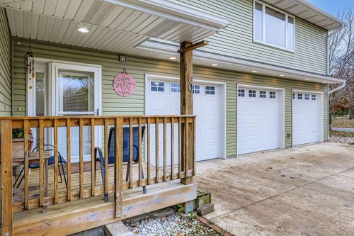 110 Powell Cir E, Big Lake, MN, 55309-9421 | Card Image