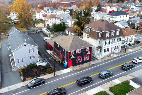 422 High St, Cumberland, RI, 02864-7951 | Card Image