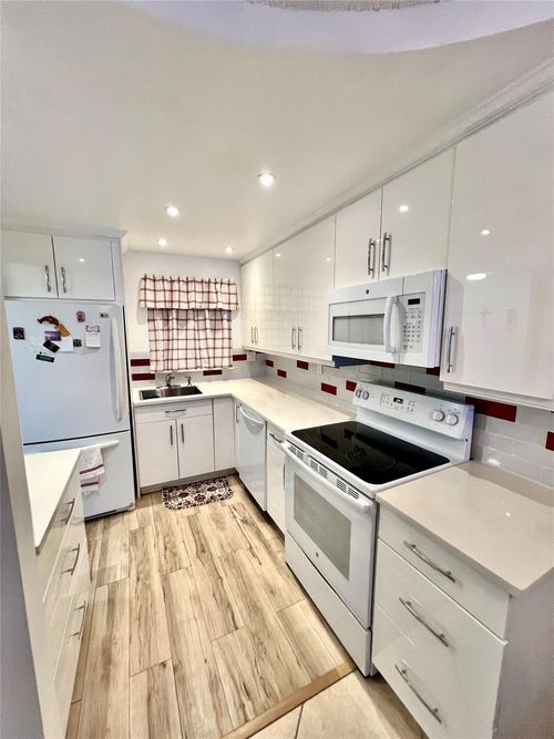 apt-208-9660 Sunrise Lakes Blvd, Sunrise, FL, 33322-1186 | Card Image