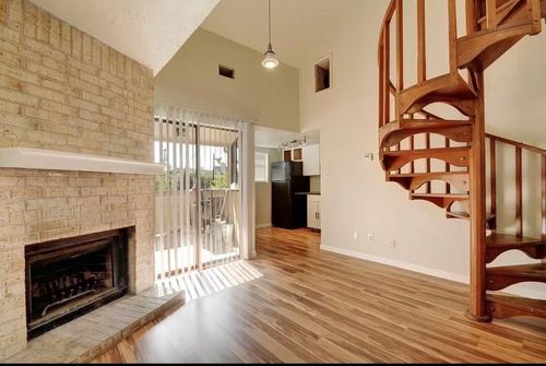 apt-317-2500 Burleson Rd, Austin, TX, 78741-5643 | Card Image