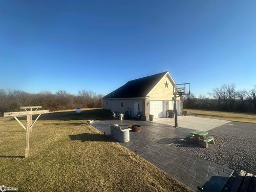 17407 200th Ave, Centerville, IA, 52544-8378 | Card Image