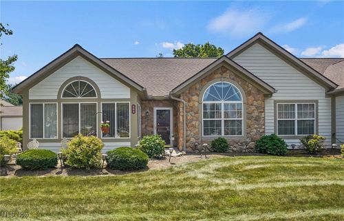 504 Crossings Cir, Tallmadge, OH, 44278-1237 | Card Image