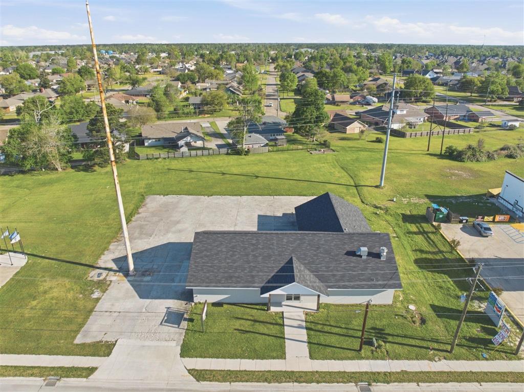 3310 Maplewood Dr, Sulphur, LA 70663-6206