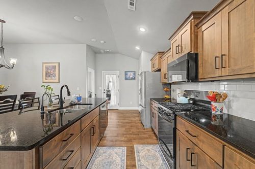 5901 Nw Grant St, Bentonville, AR, 72713-5180 | Card Image