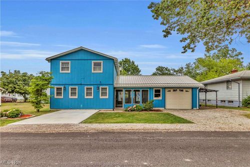 219 Delamere Rd, Vermilion, OH, 44089-2215 | Card Image