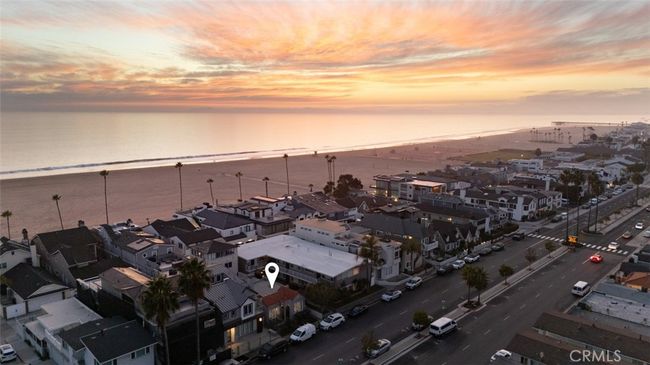 1113 W Balboa Blvd, House other with 6 bedrooms, 4 bathrooms and 2 parking in Newport Beach CA | Image 24