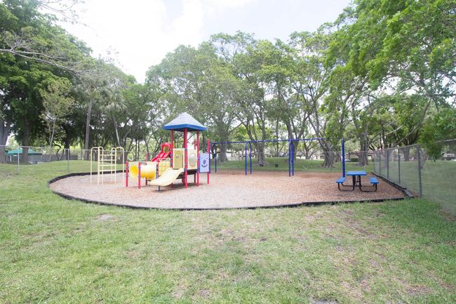 APT-218 - 2316 S Cypress Bend Dr, Condo with 2 bedrooms, 2 bathrooms and null parking in Pompano Beach FL | Image 21