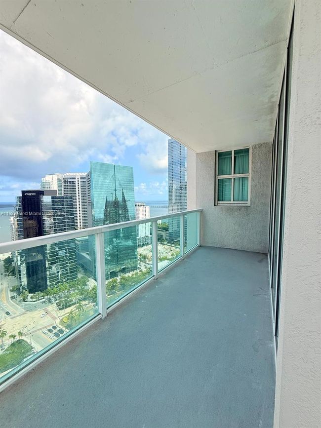 APT-3306 - 1250 S Miami Ave, Condo with 3 bedrooms, 2 bathrooms and null parking in Miami FL | Image 5