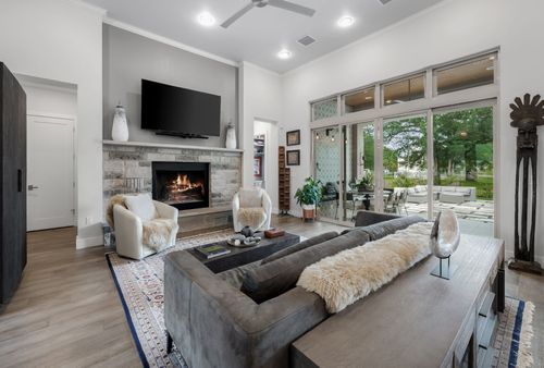495 Bunker Ranch Blvd, Dripping Springs, TX, 78620-2163 | Card Image