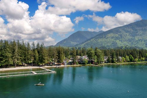 217 Lakeshore Dr, Cultus Lake, BC, V2R5A1 | Card Image