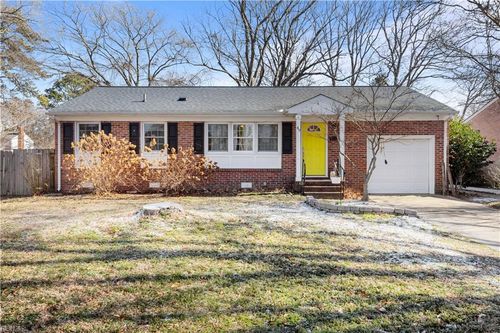 49 Madrid Dr, Hampton, VA, 23669-1844 | Card Image