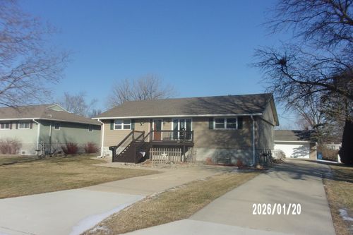 120 W Herron Ct, Watseka, IL, 60970-1234 | Card Image