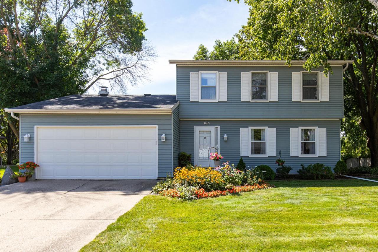Portside Ct, Oshkosh, WI 54901