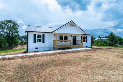 2059 Bailey Dr, Hickory, NC, 28601 | Card Image