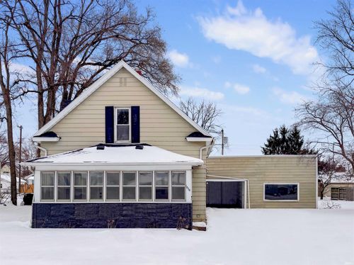 1434 E 4th St, Mishawaka, IN, 46544-2927 | Card Image