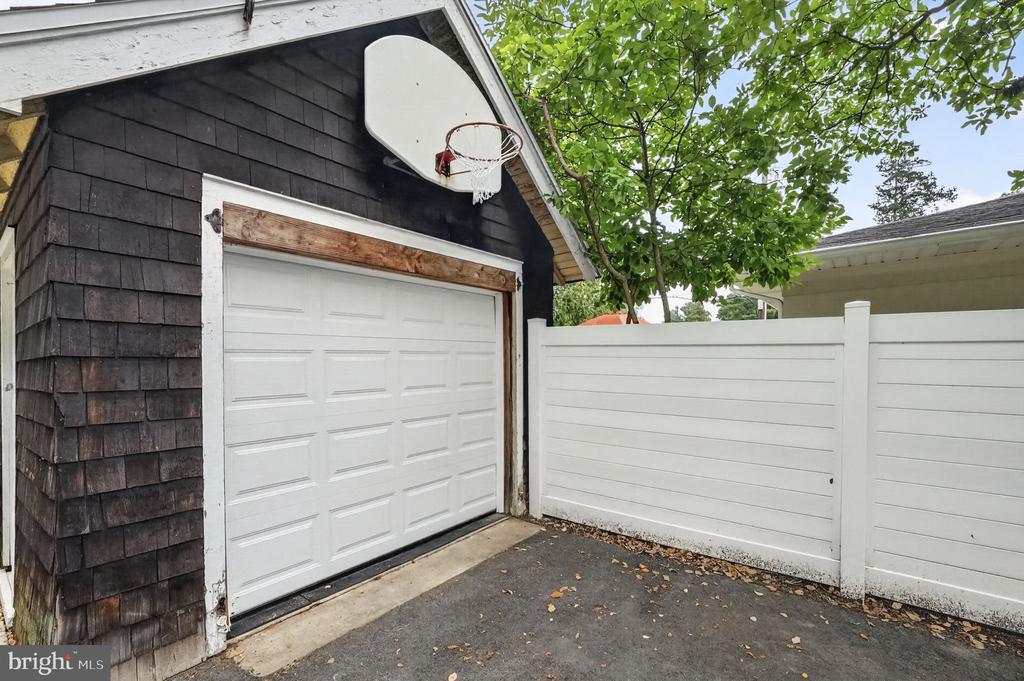 Residential in BOUND BROOK 3