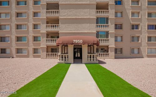 28-205-7950 E Camelback Rd, Scottsdale, AZ, 85251-2615 | Card Image