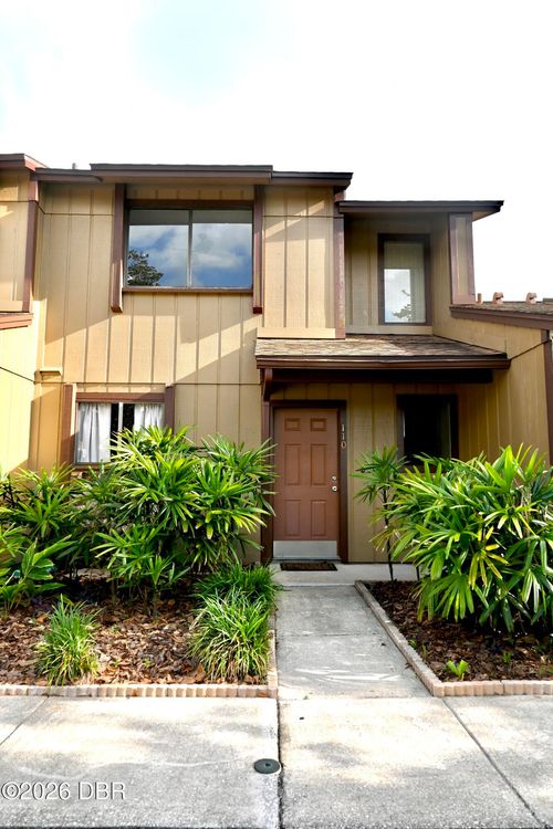 110 E Baywood Sq, DAYTONA BEACH, FL, 32119-1469 | Card Image