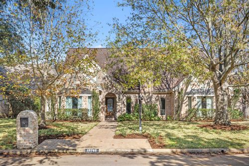 15742 Walkwood Dr, Houston, TX, 77079-5070 | Card Image
