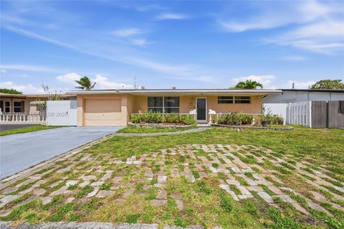 8641 Nw 25th Ct, Sunrise, FL, 33322-2905 | Card Image