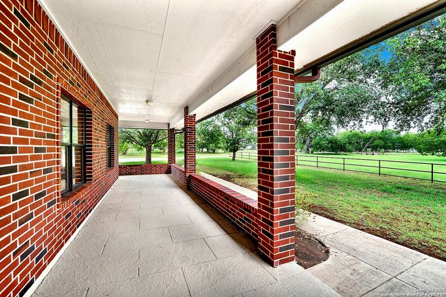 101 Ranch Rd, House other with 3 bedrooms, 3 bathrooms and null parking in Adkins TX | Image 11