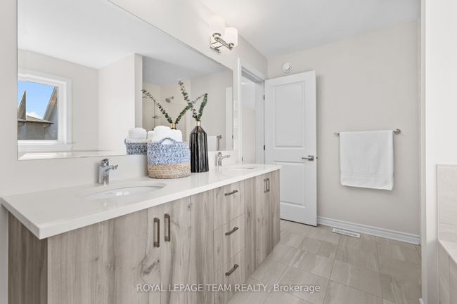 908 Echinacea Row, House other with 4 bedrooms, 4 bathrooms and 4 parking in Nepean ON | Image 22