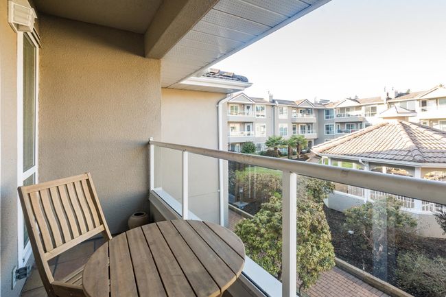 3 - 15875 Marine Drive, Townhouse with 3 bedrooms, 2 bathrooms and 2 parking in White Rock BC | Image 24