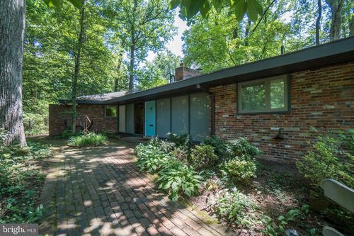 5801 Bent Branch Rd, BETHESDA, MD, 20816-1053 | Card Image