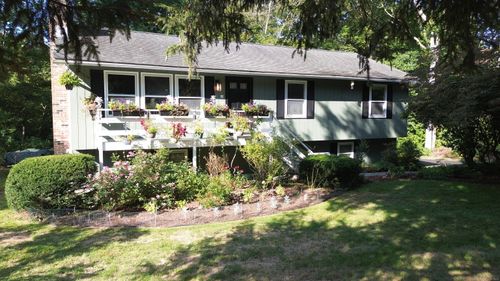 7 Madrina Ln, Madison, CT, 06443-3315 | Card Image