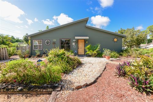 2075 14th St Sw, Vero Beach, FL, 32962-6126 | Card Image