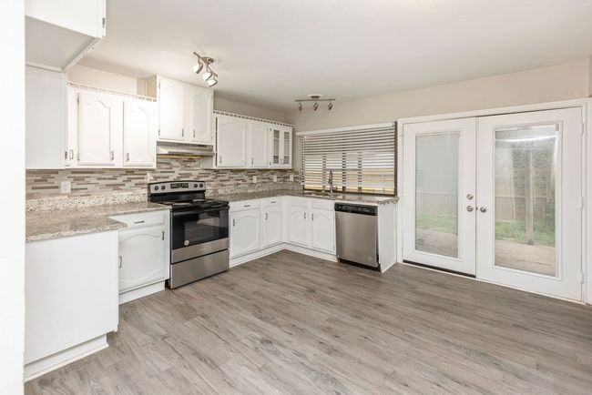 745 Cambridge Dr, House other with 3 bedrooms, 2 bathrooms and null parking in Plano TX | Image 7