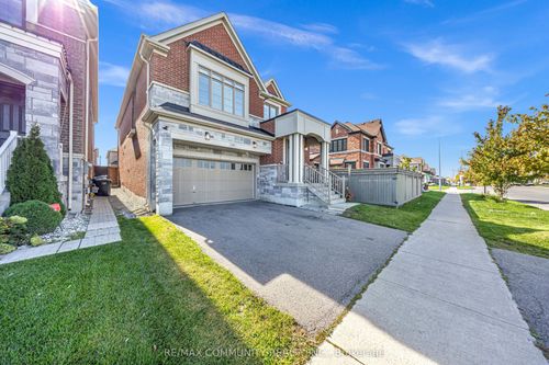 209 Castle Oaks Cross, Brampton, ON, L6P3X3 | Card Image