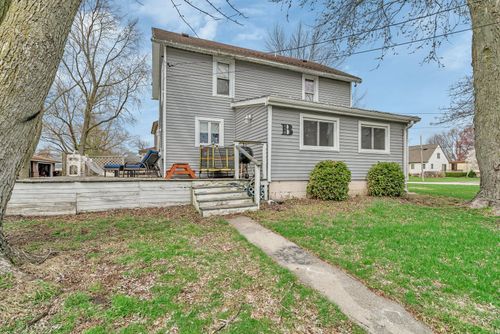 110 S 3rd St, Clifton, IL, 60927-9004 | Card Image