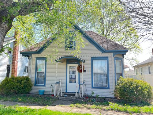 222 S Oak St, Maroa, IL, 61756-9309 | Card Image