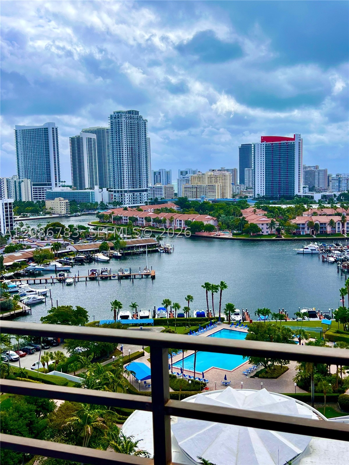Residential in Hallandale