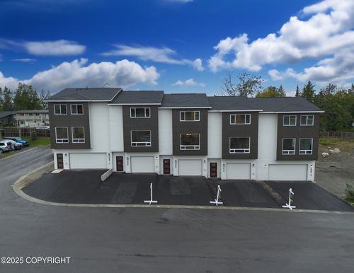 8-3680 Little Bear Pl, Anchorage, AK, 99504-4357 | Card Image