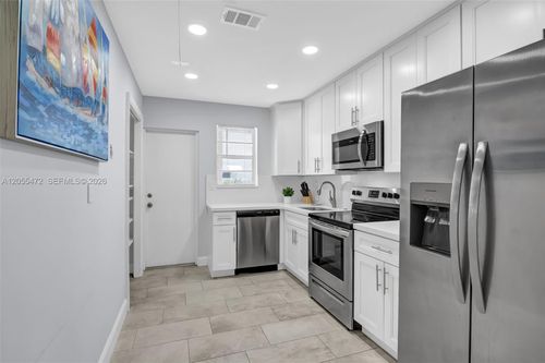 2-2160 Ne 56th Street, Fort Lauderdale, FL, 33308 | Card Image