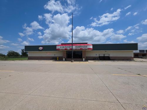 7312 K-4 Hwy, Meriden, KS, 66512 | Card Image