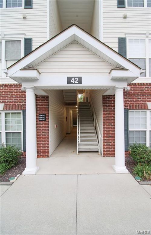 apt-304-42 Kassebaum Ln, Saint Louis, MO, 63129-1592 | Card Image